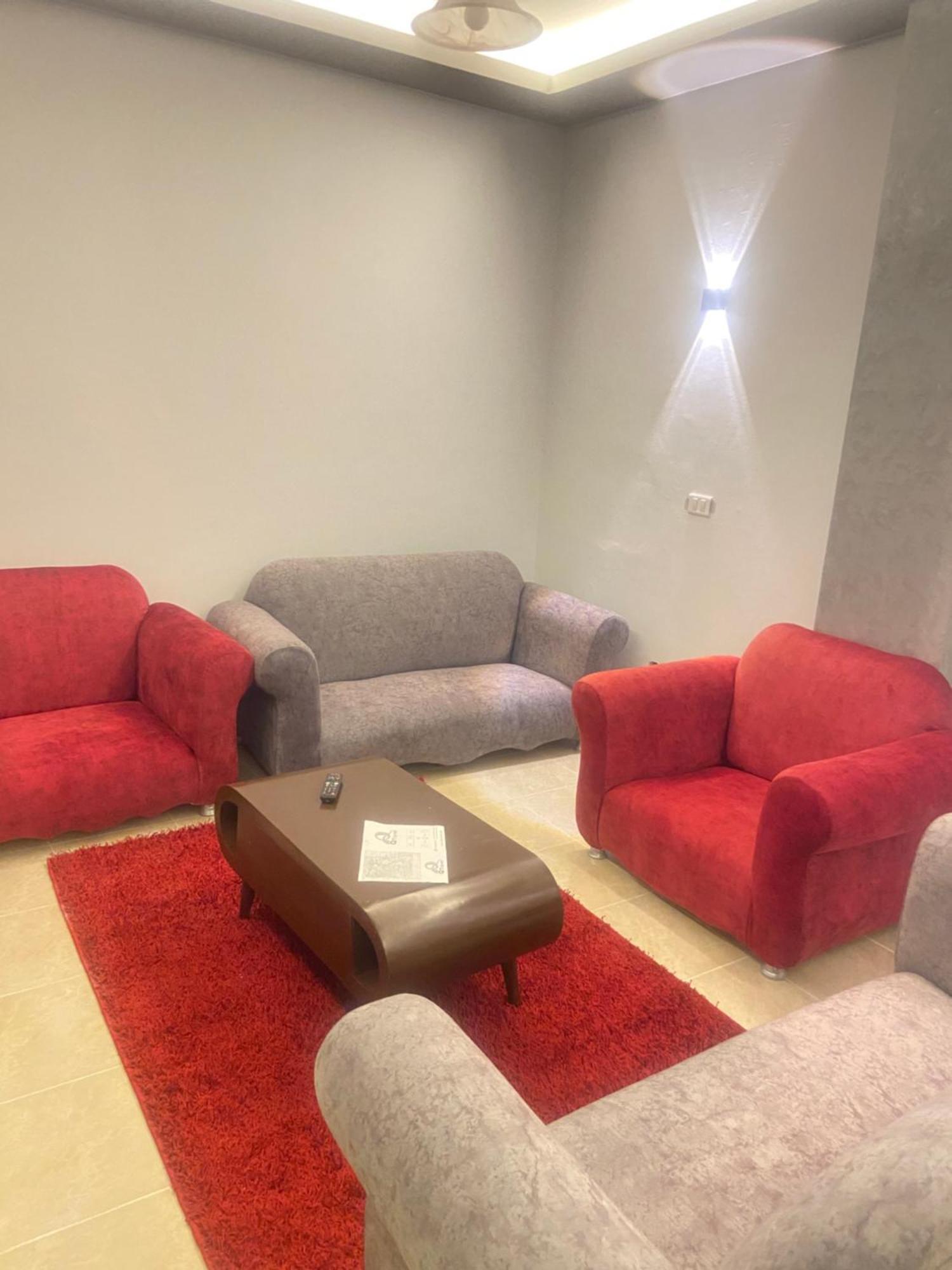 الياقوتة الحمراء Red Ruby *
